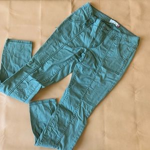 So Army Green Cargo Style Pants